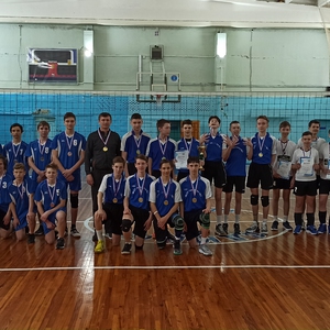 На стадионе «Стимул» в г.о. Новокуйбышевск  2 апреля завершились областные соревнования по волейболу «Серебряный мяч» среди команд юношей общеобразовательных организаций